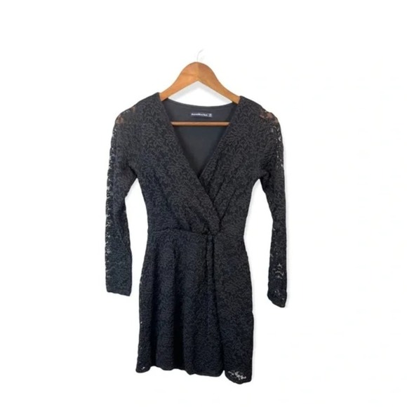 Abercrombie & Fitch Lace Mini Dress Sz XS BLACK Twist-Front V-neck Goth Coquette - Picture 5 of 8
